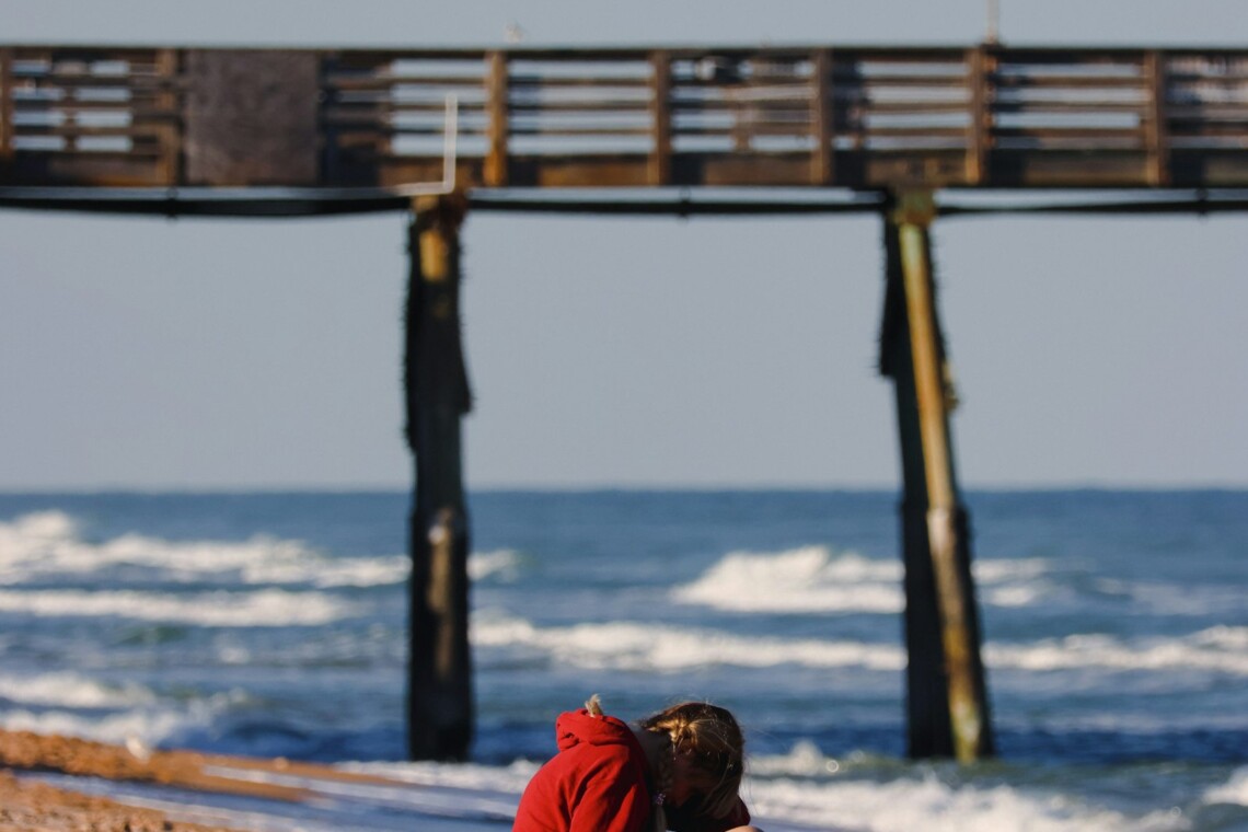 flagler beach pier flag